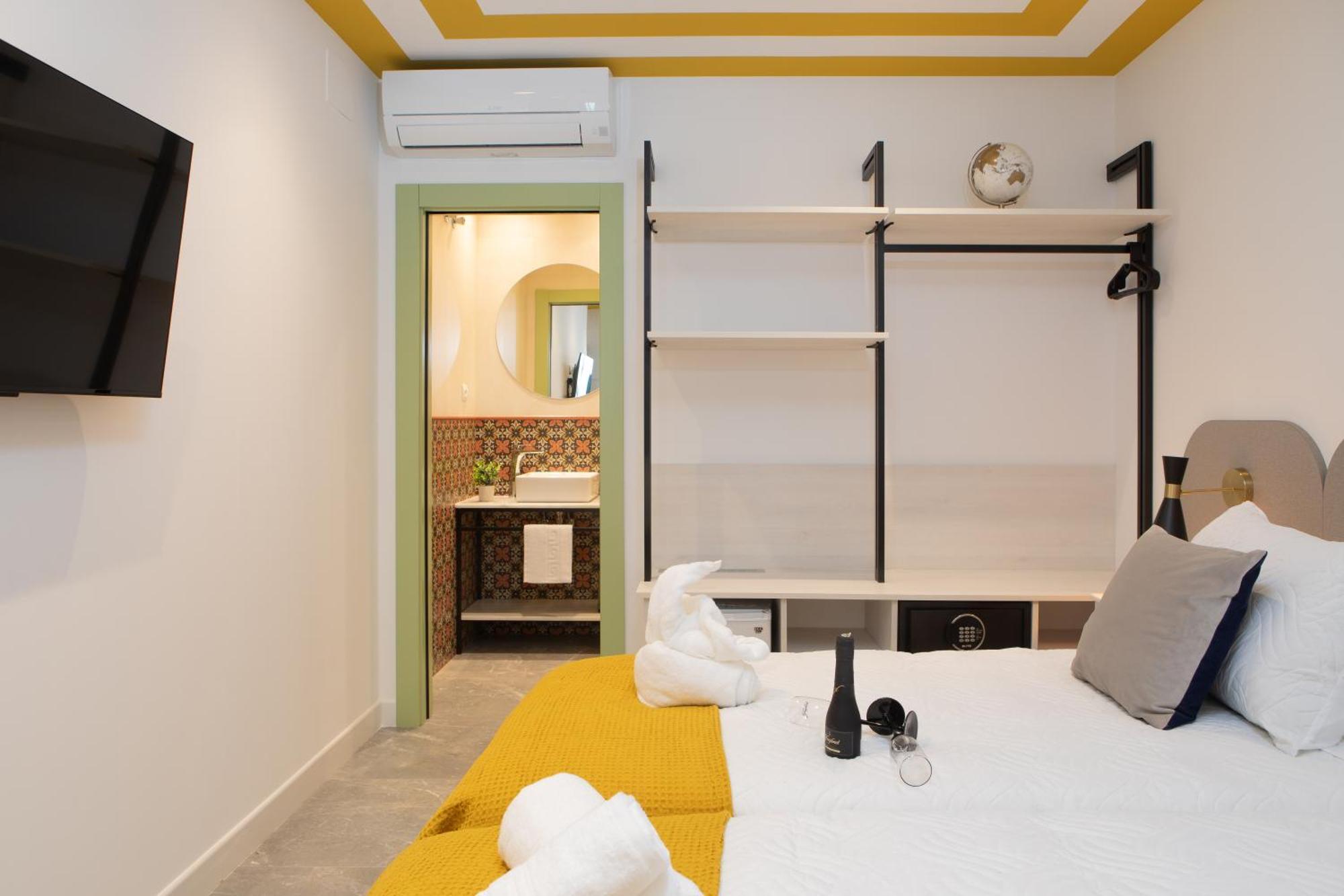 Boutique Rooms Playa Burriana Nerja Exterior photo
