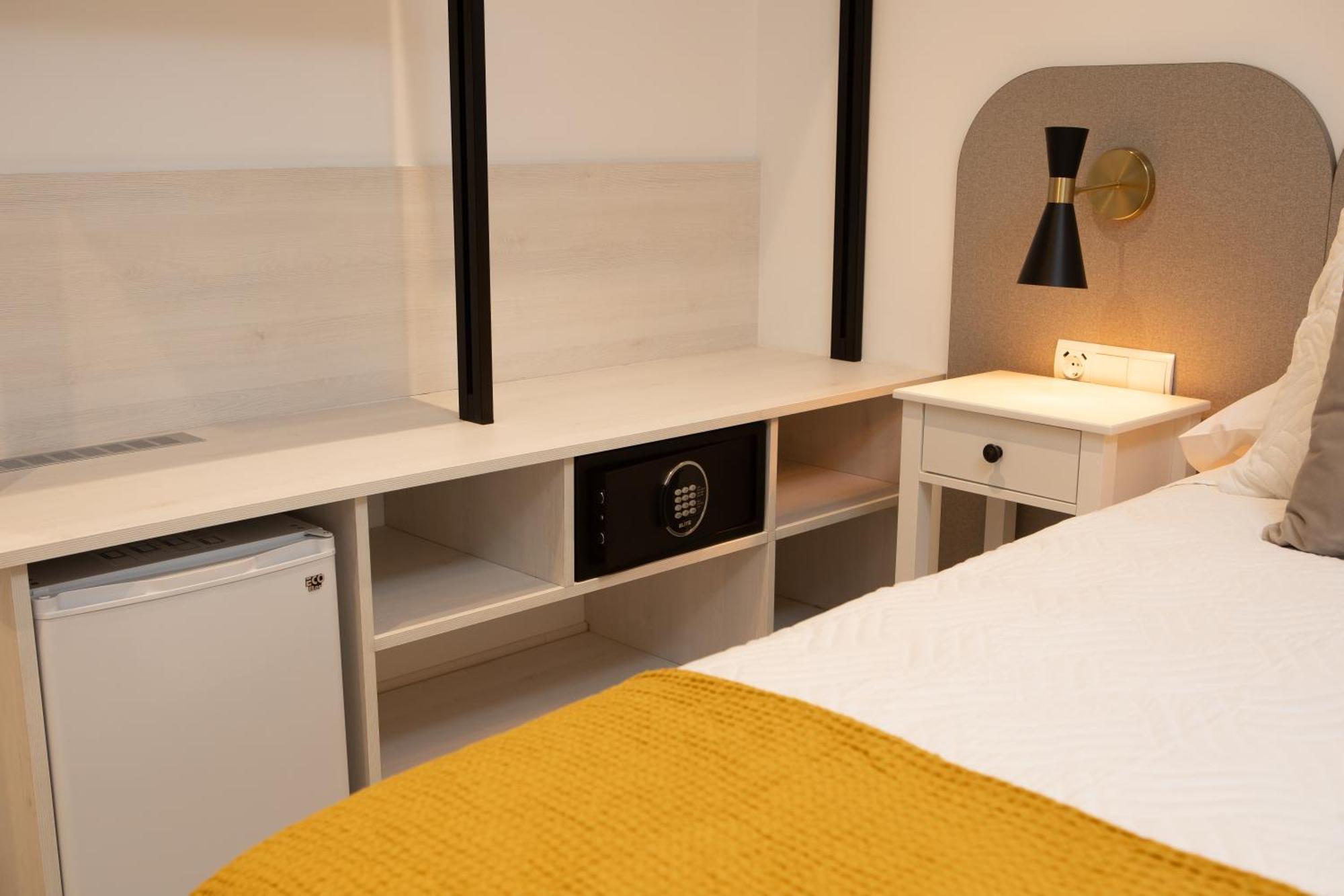 Boutique Rooms Playa Burriana Nerja Exterior photo