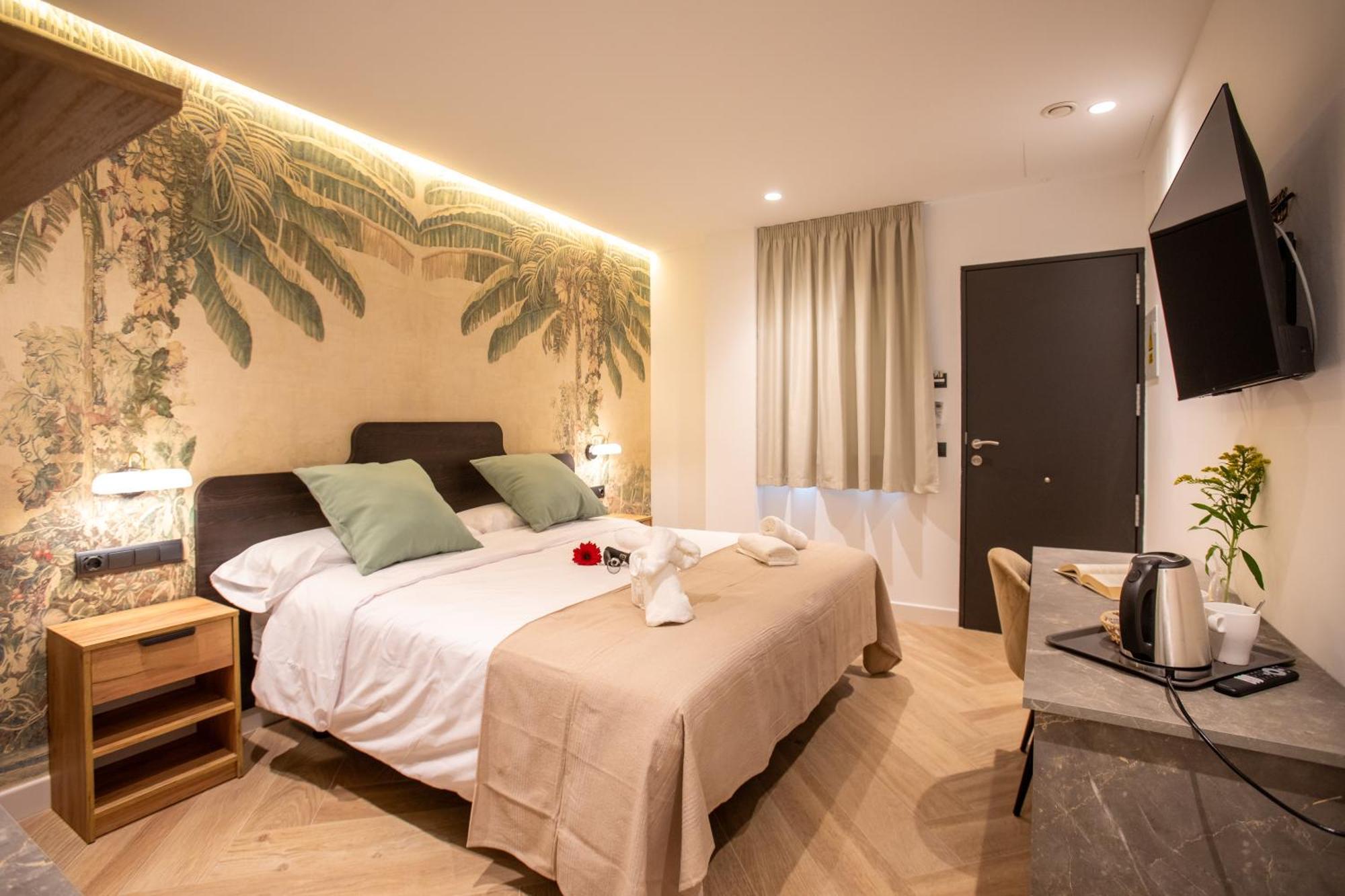 Boutique Rooms Playa Burriana Nerja Exterior photo